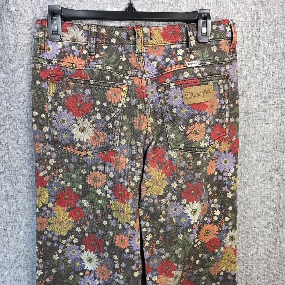Wrangler Wanderer Jeans Womens 28x34 High Rise Flare Floral Print Boho Retro - Picture 6 of 11